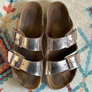 Arizona Rose Gold Metallic Birkenstock